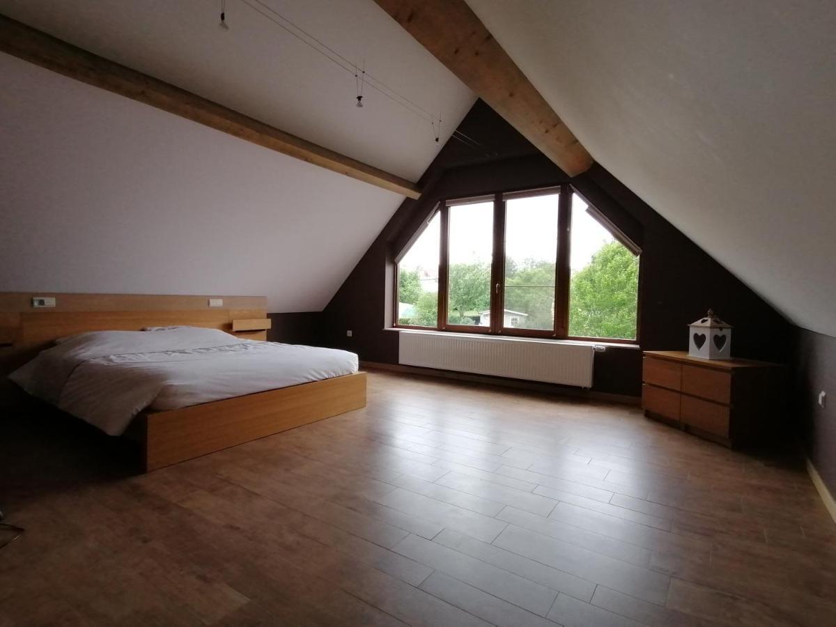 L'Atelier D'Arthur - Gite Chaleureux Avec Jacuzzi. Tenneville Exteriör bild